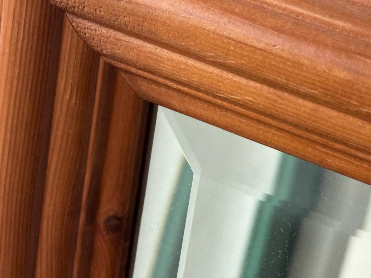 Vintage grenen spiegel met facet geslepen glas