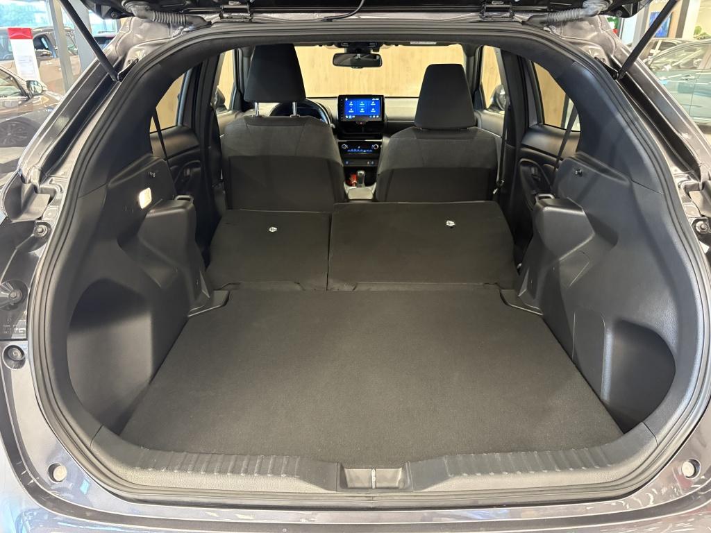 Toyota Yaris Cross 1.5 hybrid dynamic | stoel en stuurverwarming | bsm | te