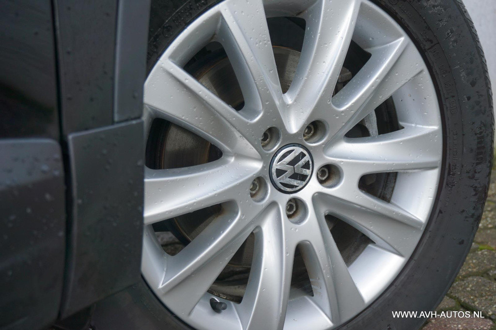 Volkswagen Tiguan 1.4 tsi sport&style