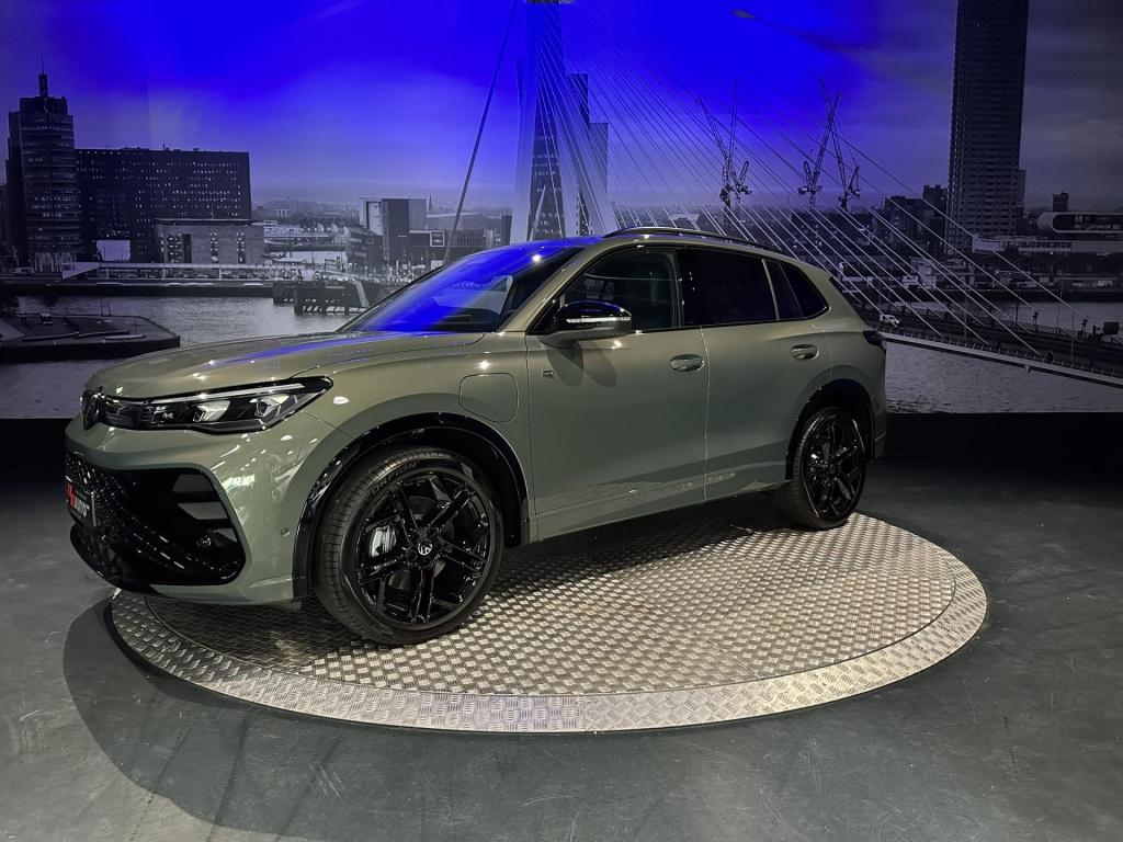 Volkswagen Tiguan 1.5 ehybrid r-line edition *2026*leder*memory*blackstyle*