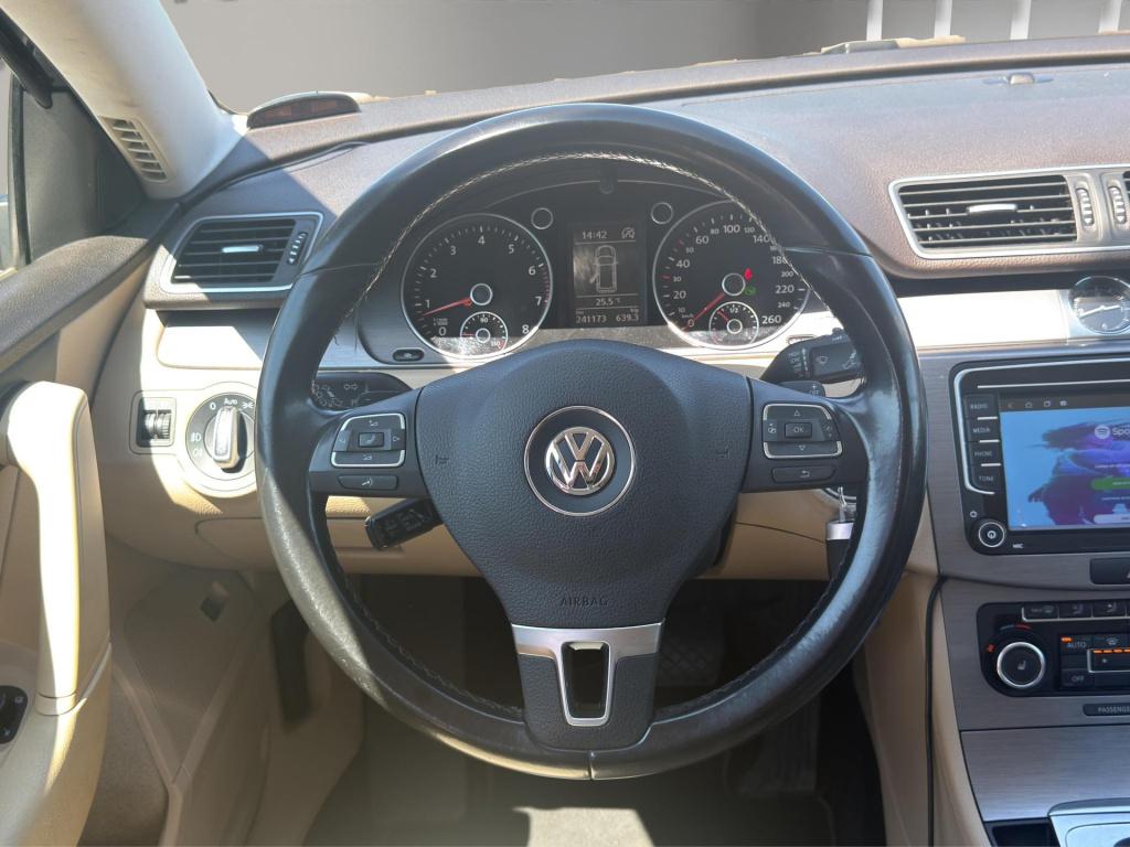 Volkswagen Passat variant 1.4 tsi highline automaat clima pdc trekhaak