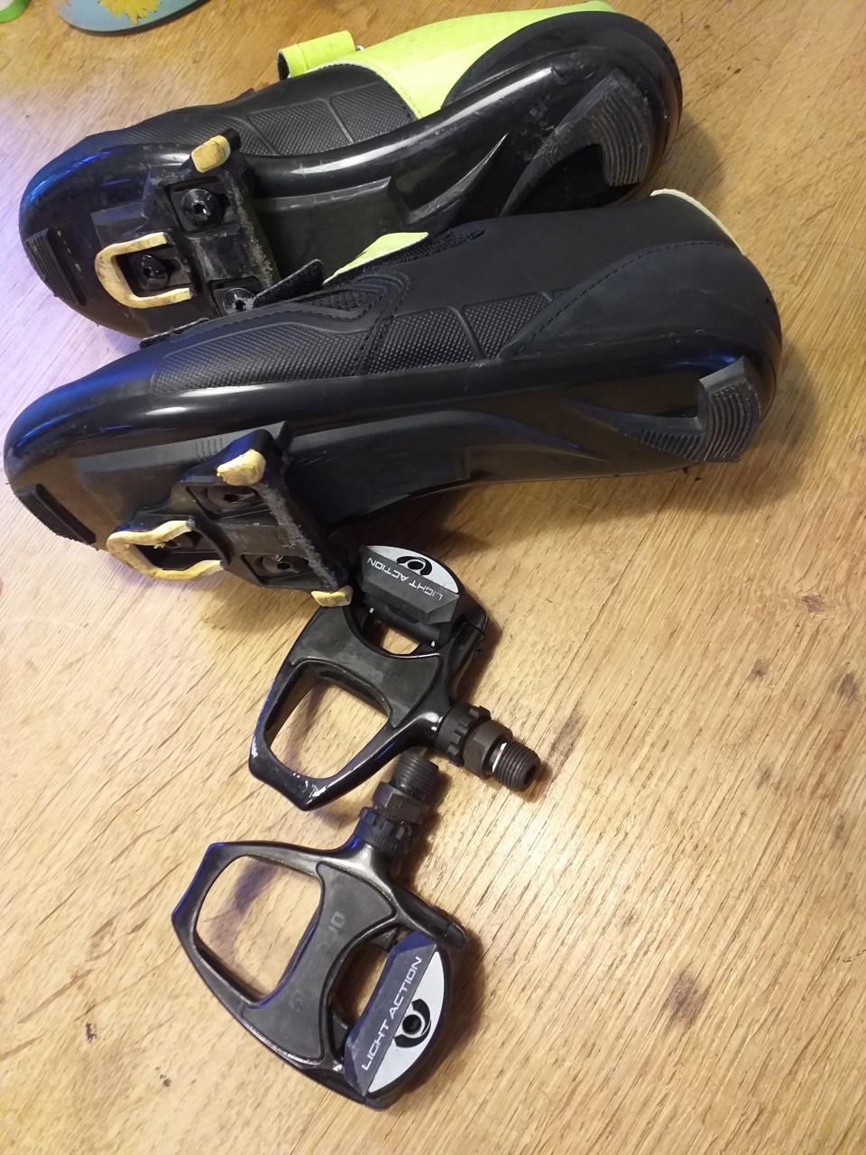 """""NIEUWE RACESCHOENEN maat 41  MET TRAPPERS""""