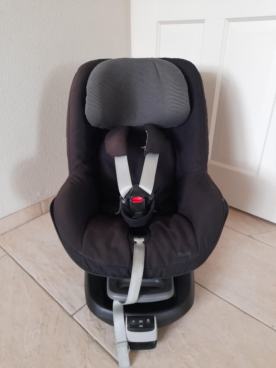 Maxi cosi Pearl met familyfix (isofix) in goede nette staat! 9 / 18 kg
