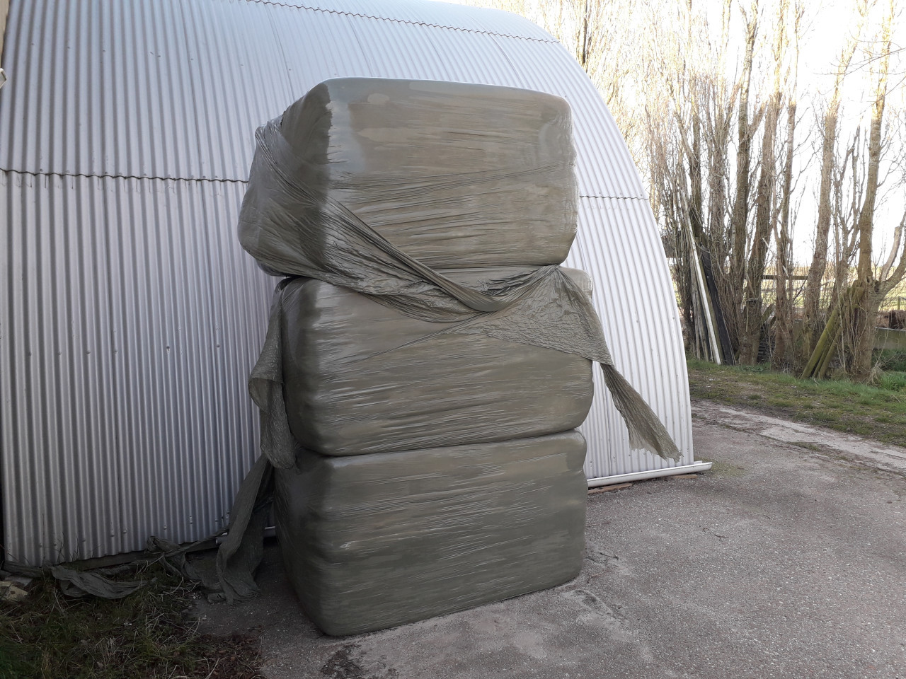 Te koop: lekker droog hooi van eigen land