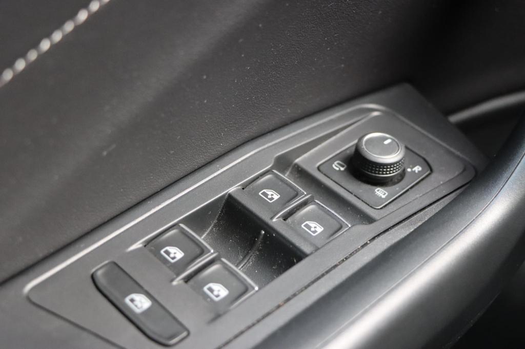 Volkswagen T-roc 1.5 tsi r-line 150pk dsg7