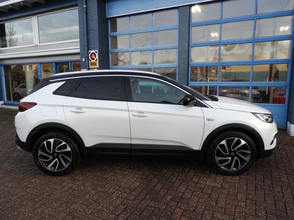 Opel Grandland X 1.2 turbo ultimate