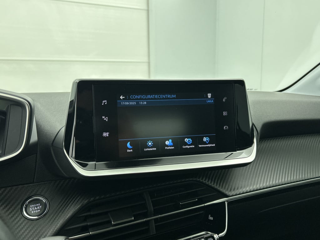 Peugeot 208 100pk allure pack | rijklaar | camera achter | keyless | 3d coc