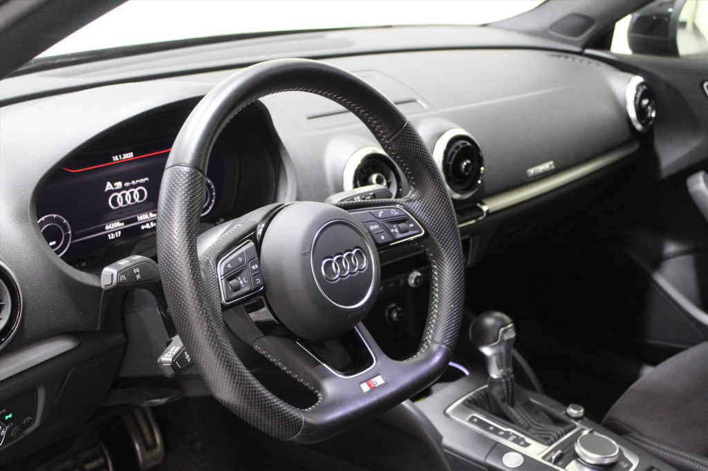 Audi A3 40 e-tron 204pk s tronic advance sport
