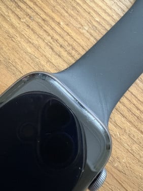 Apple Watch Series 4 (44mm) – Space Gray