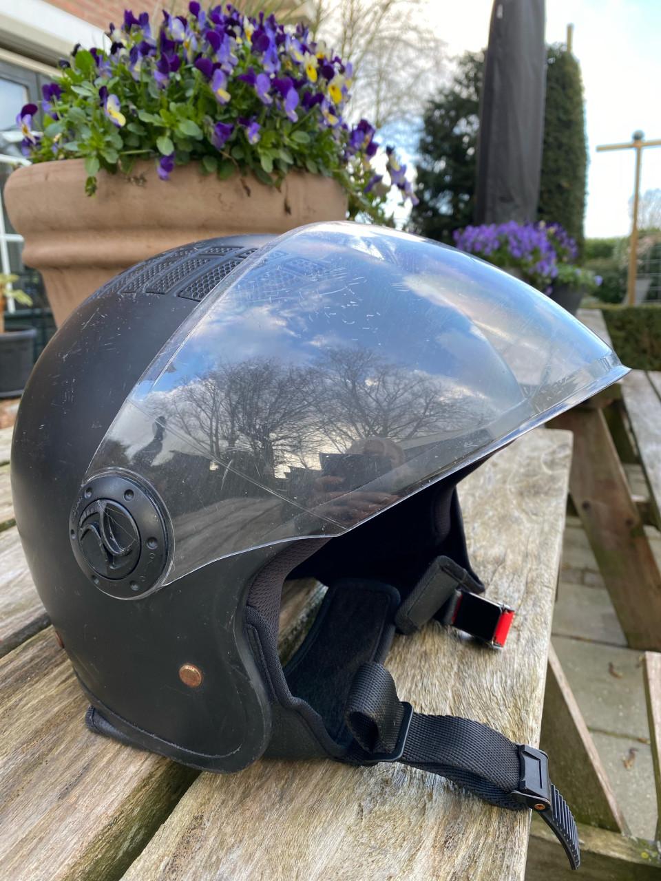 Matzwarte scooterhelm Vinze helmets maat L