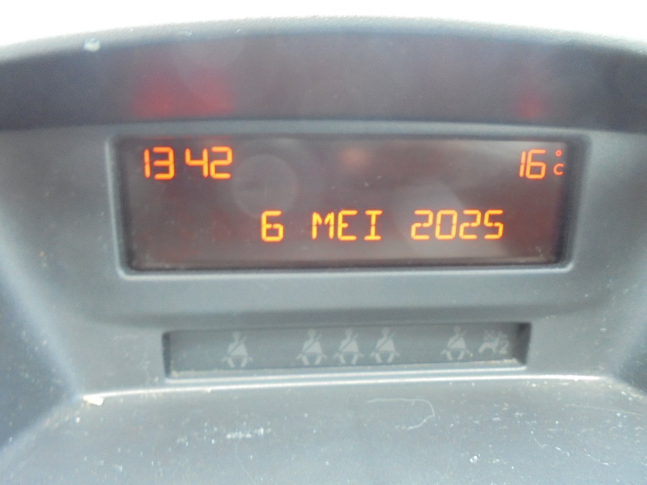 207 5 deur hatchback 1.4 VTi Look vol jaar Apk bij aflevering  met N.A.P