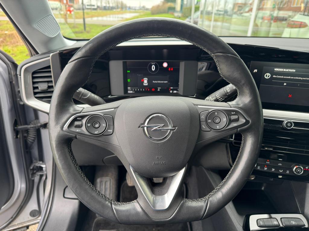 Opel Mokka 1.2 elegance , achteruitrijcamera , stuurverwarming