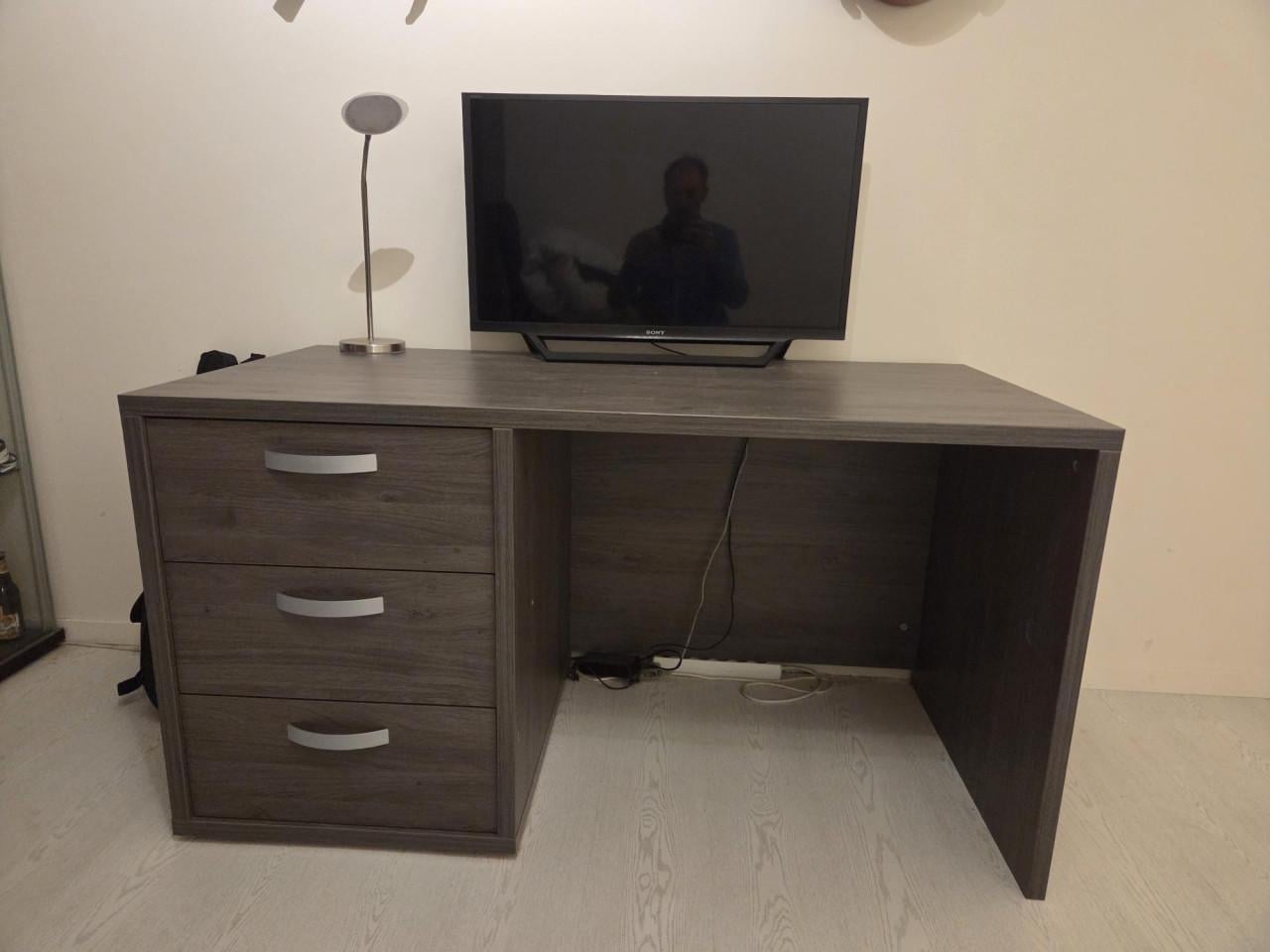 Bureau incl. bureaustoel