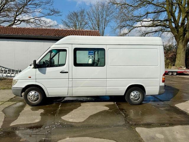 Mercedes Sprinter 7 persoons verhuis- of vakantiebus te huur