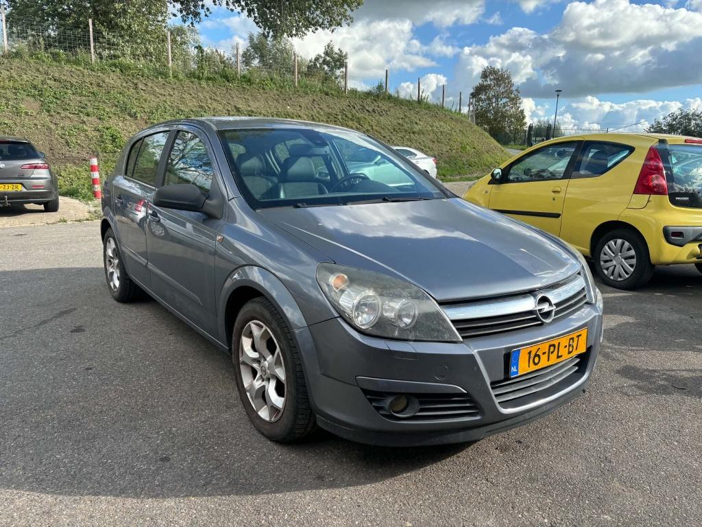 Opel Astra 1.8 cosmo