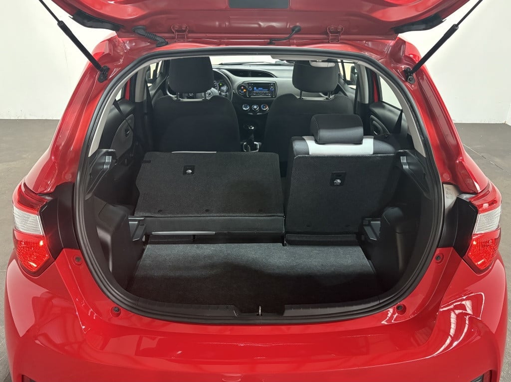Toyota Yaris 1.0 vvt-i comfort | lage km-stand |