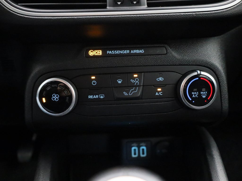 Ford Focus wagon 1.0 ecoboost hybrid trend edition business | lmv | camera 