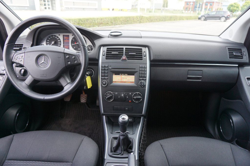 Mercedes-Benz B-Klasse 160 blueefficiency business class airco / cruise / b