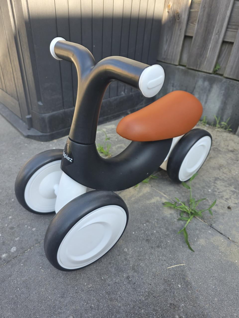 Hippiez loopfietsje zwart