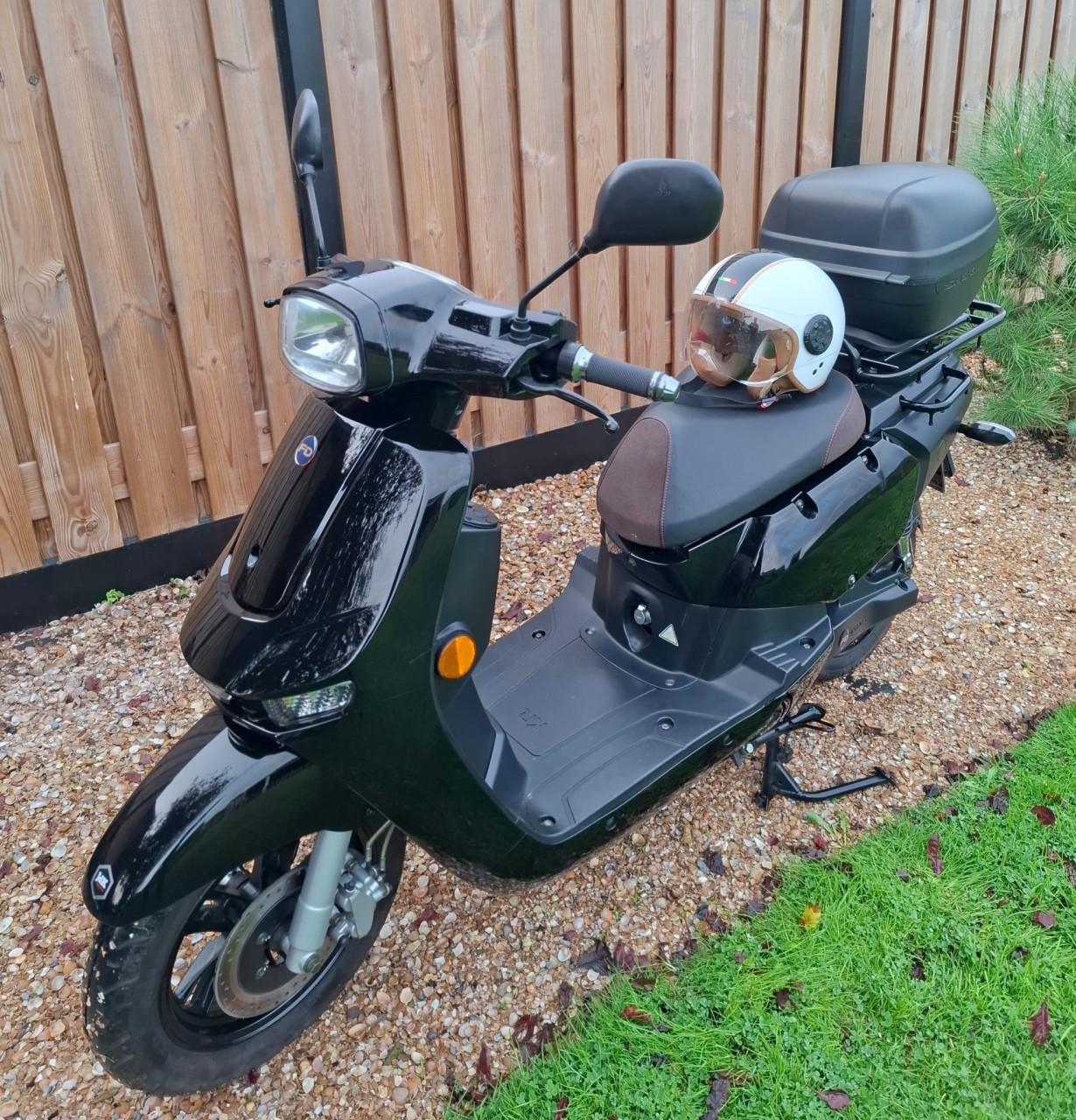 FD F7 - Vol Electric Deliroad/730 km/1e eigenaar / Bieden v.a € 1250