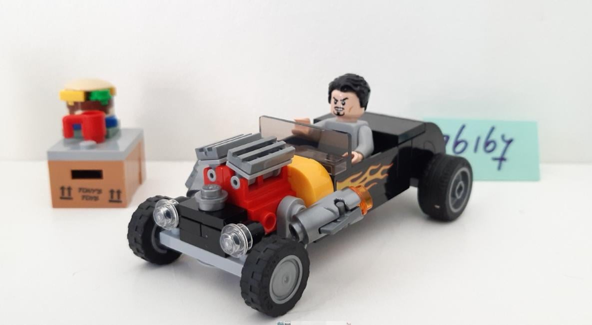 LEGO Marvel Avengers 76167:  Iron Man Wapenkamer