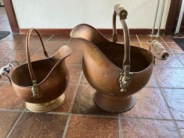 Antieke koperen potten