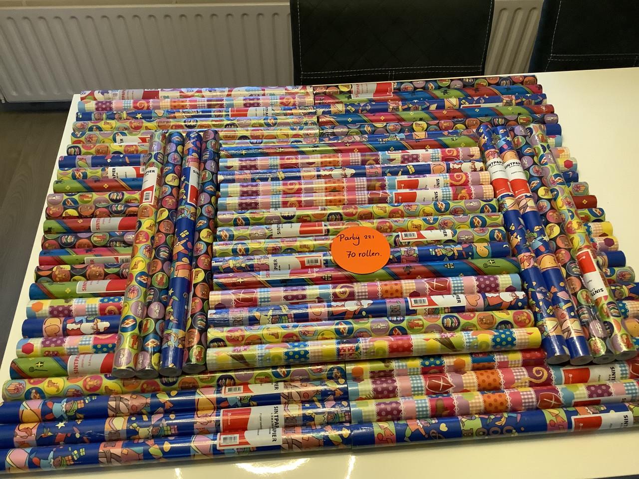 Partij Sinterklaas inpakpapier. ( partij 221)