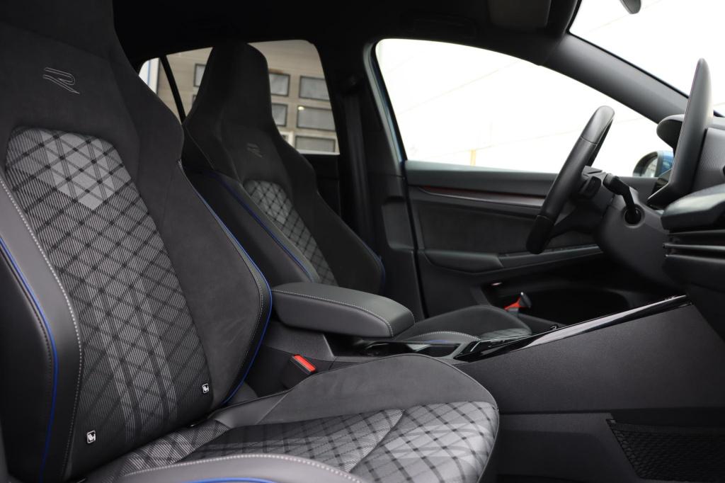 Volkswagen Golf r-line-edition 1.5 etsi 116pk dsg7