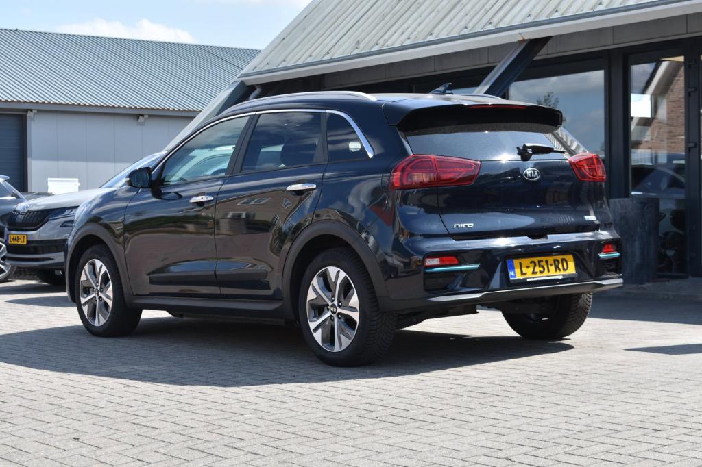Kia E-niro dynamicplusline 64 kwh soh 99.6% | stoelverwarming | schuifdak |