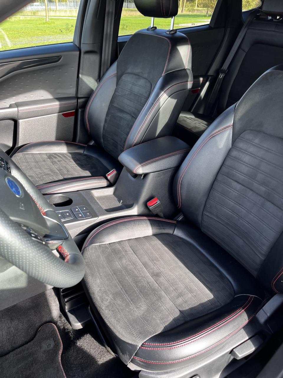 Ford Kuga 2.5 PHEV ST-Line X 225pk