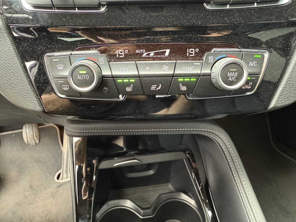BMW X1 s-drive18i 140pk high executive