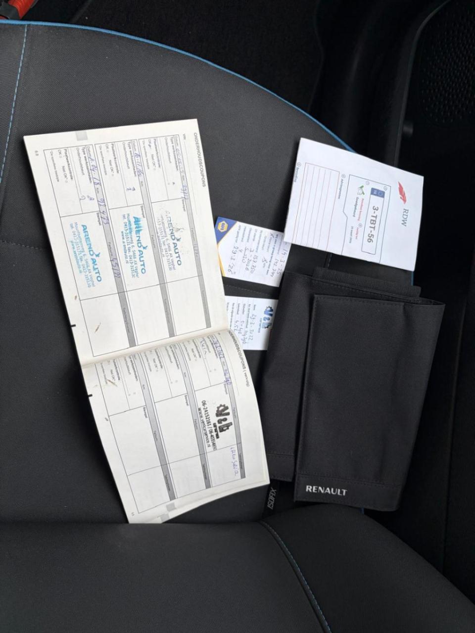 Renault Twingo 1.2 16v parisienne/150.000 nap/airco/zwart dak/