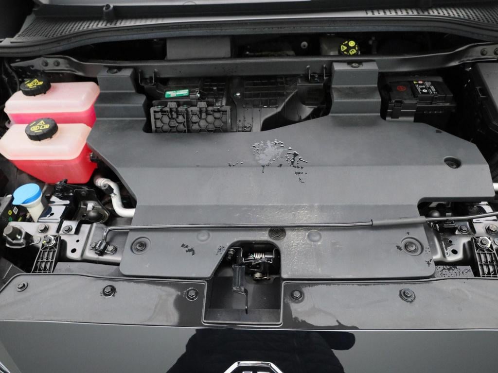 MG Mg4 long range 64kwh luxury | navi | led koplampen | 360 camera | stoelv