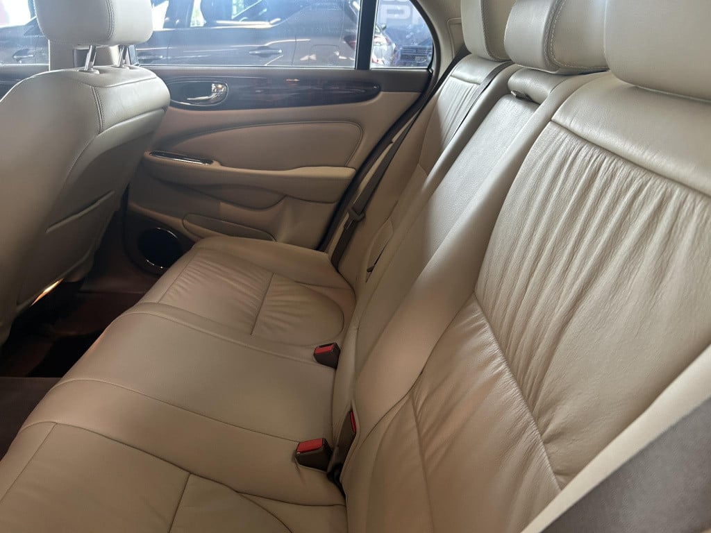 Jaguar Xj 3.0 v6