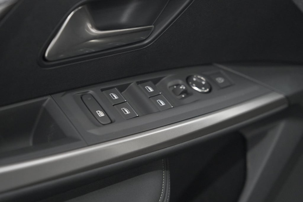 Peugeot 5008 1.2 hybrid 145 gt | panoramadak | camera | elektrische achterk