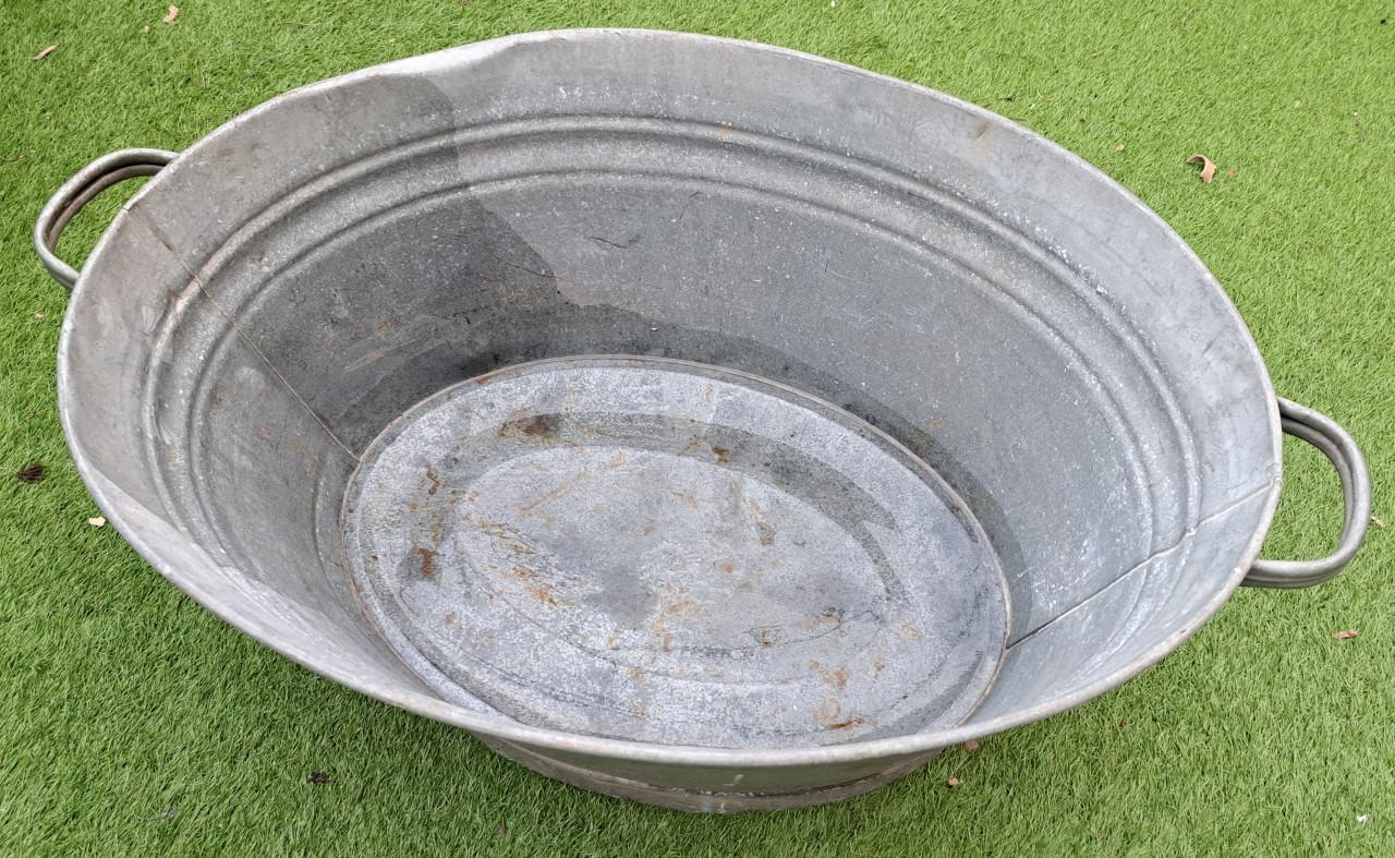 ZINKEN TEIL OF KUIP  lekvrij- ongeveer 73 x 52 cm