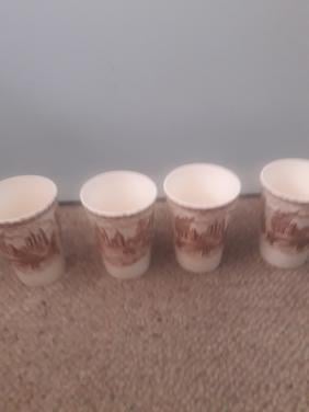 4 melkbekers P. Regout