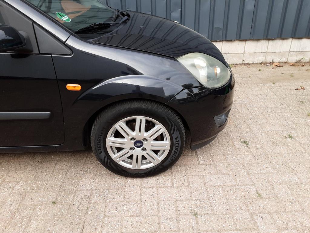 Ford Fiesta 1.3-8v futura