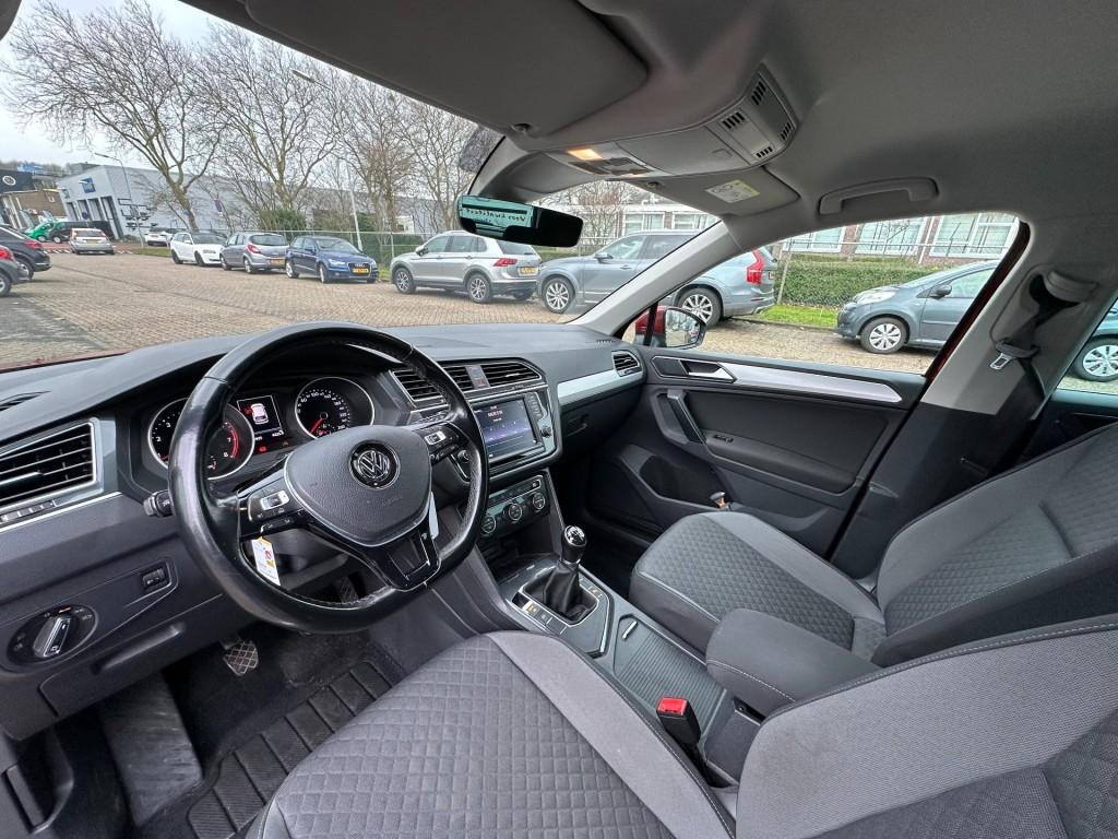 Volkswagen Tiguan 1.4 tsi comfortline wegklapbare trekhaak 1e eigenaar pdc