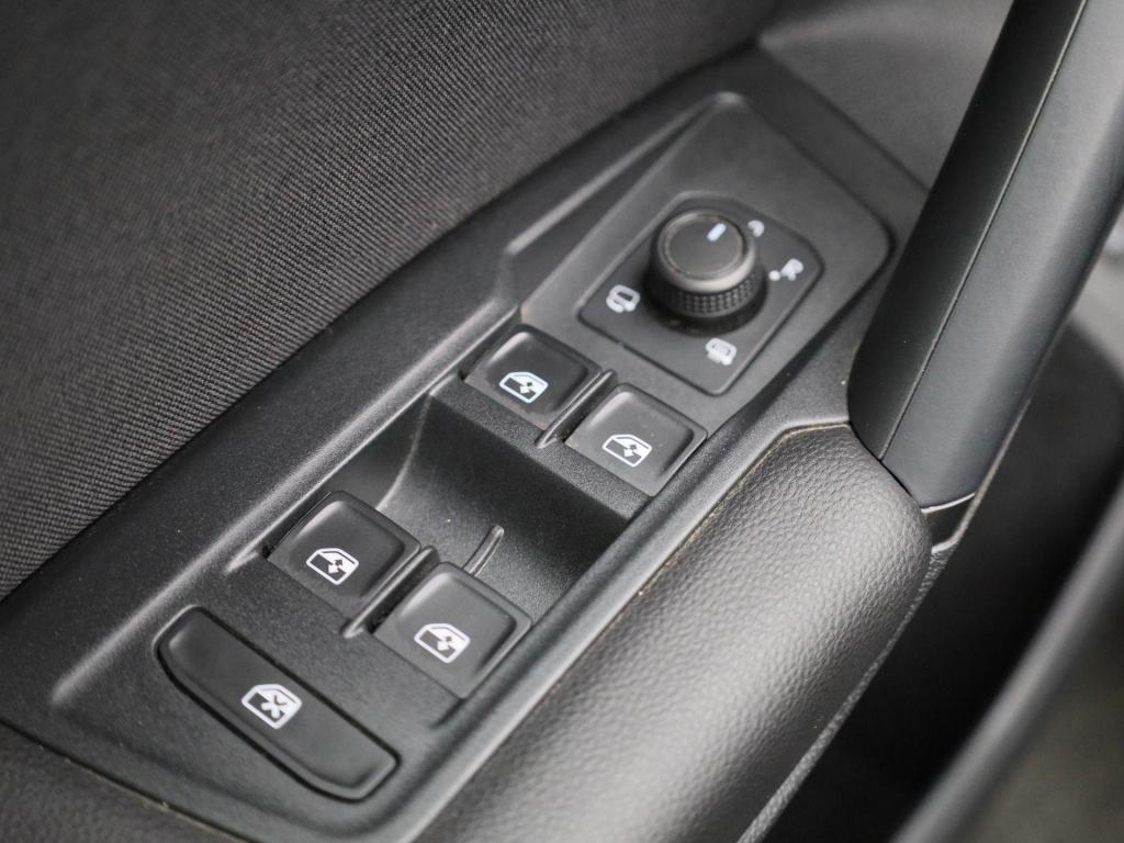 Volkswagen Tiguan 1.5 tsi life | automaat | lmv | climate control | camera 
