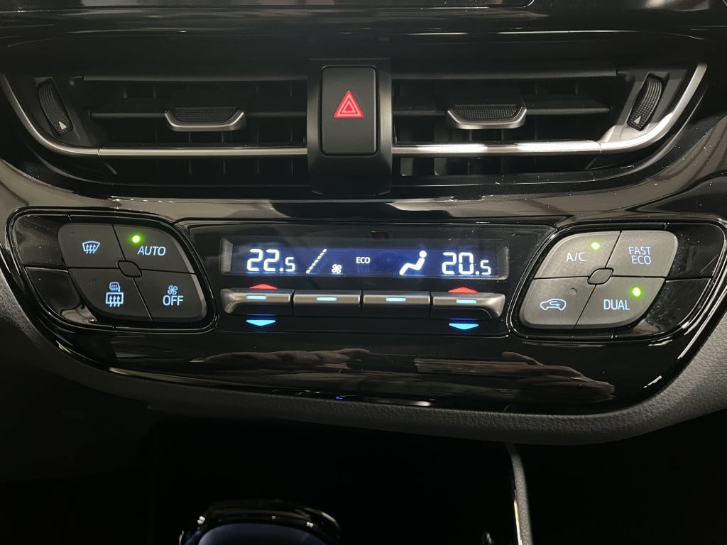 Toyota C-hr 1.8 hybrid dynamic | navi | pdc | camera |