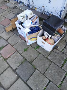 Gratis 2dozen rommelmarkt spullen