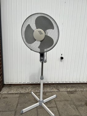 Staande ventilator met 3 standen als nieuw weinig gebruikt