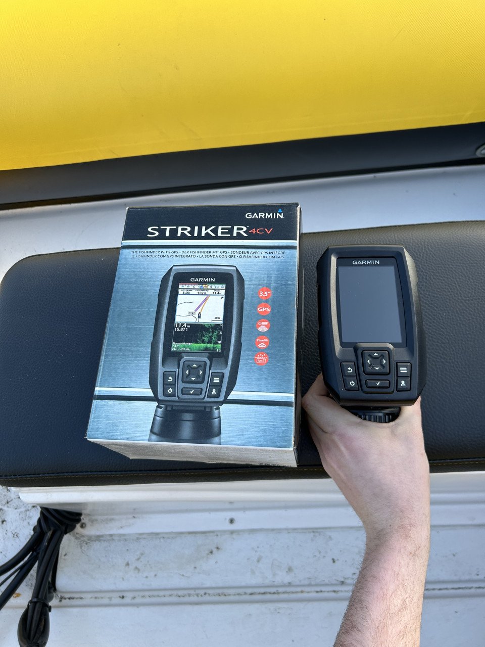 Roughneck 330 met Suzuki 9.9pk + trailer