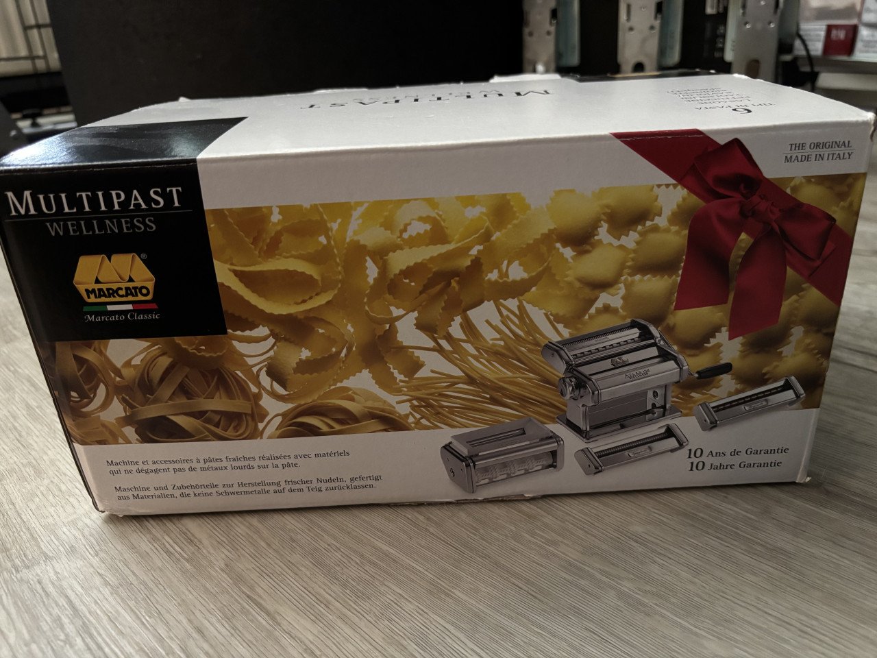 Pasta machine