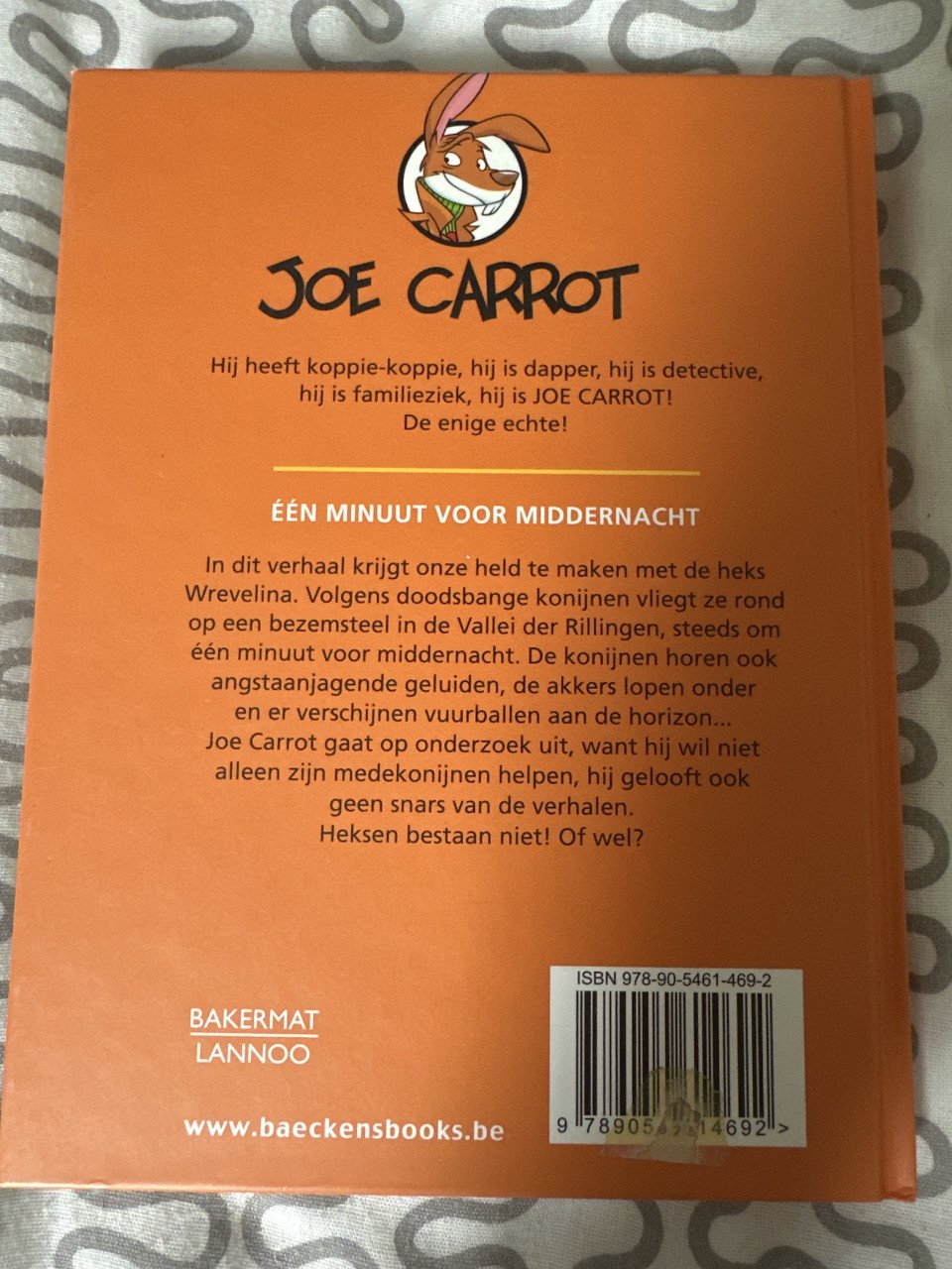 Boek, één minuut voor middernacht