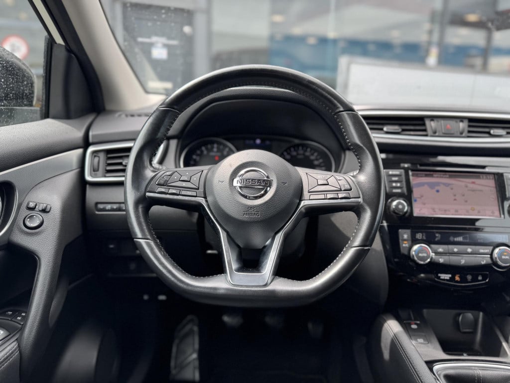 Nissan Qashqai 1.3 dig-t n-connecta design pack | panoramadak | apple carpl