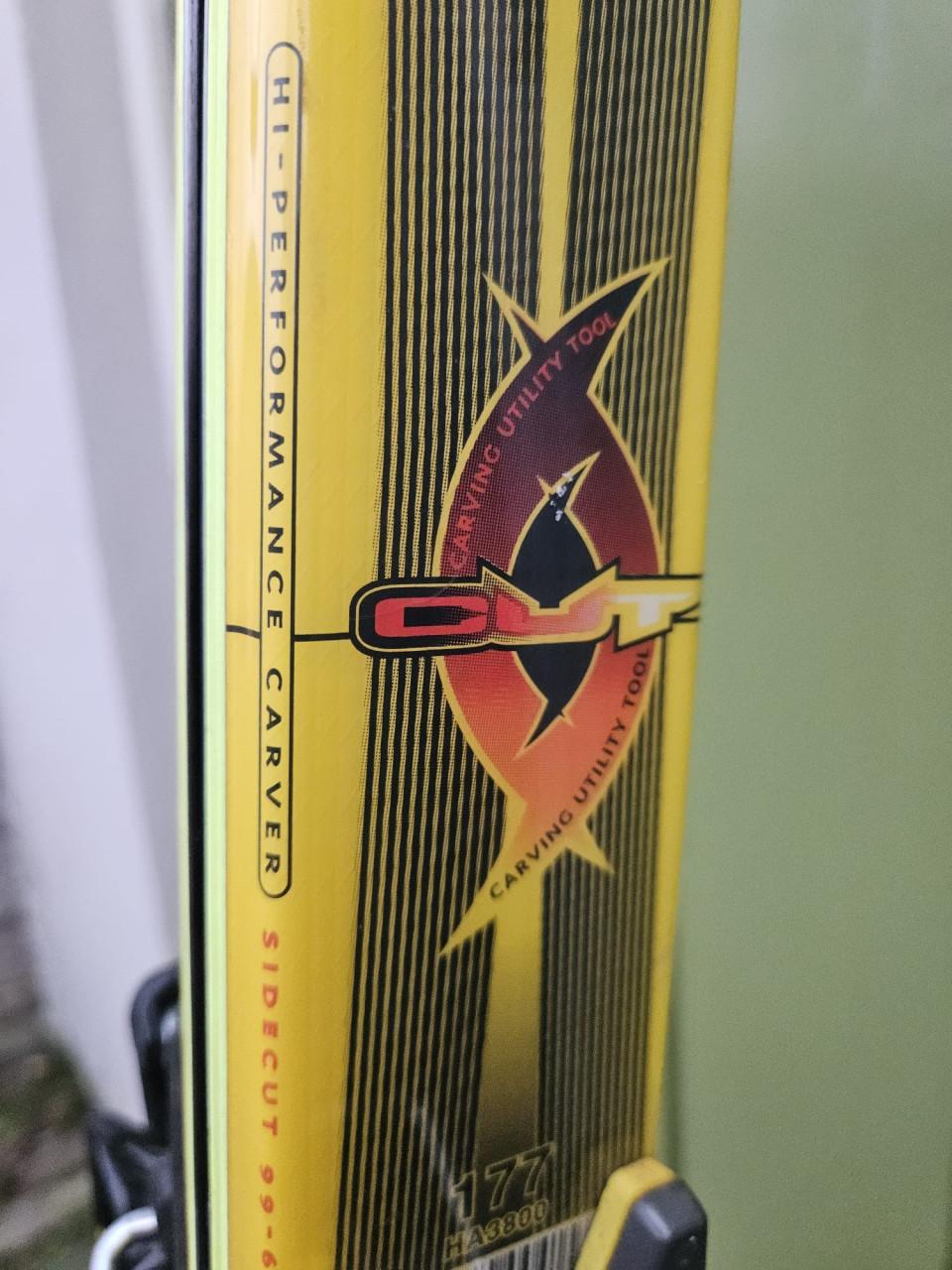 Nette Rossignol ski’s met bindingen en stokken, gewaxt en geslepen.