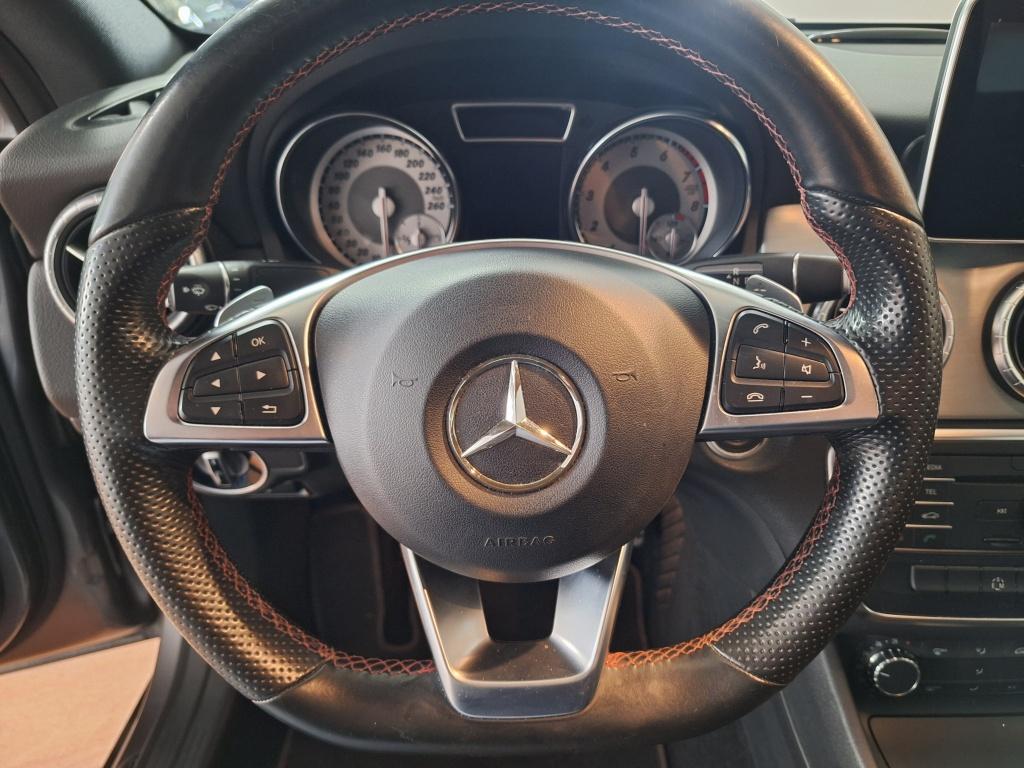 Mercedes-Benz Cla 180 ambition | amg