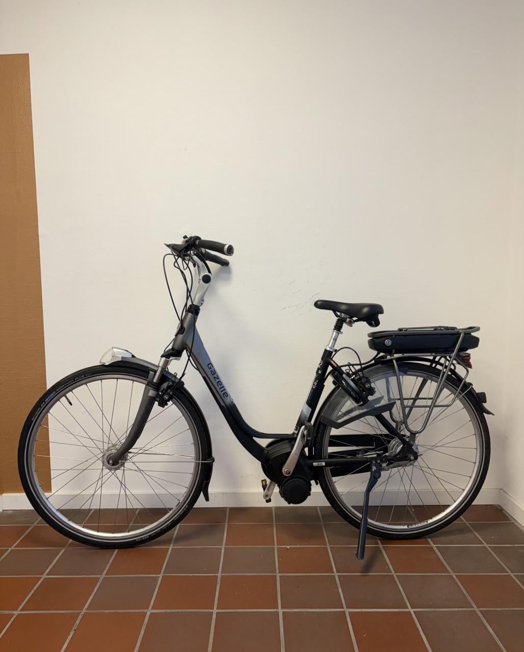 Gazelle orange c8 sterke middenmotor